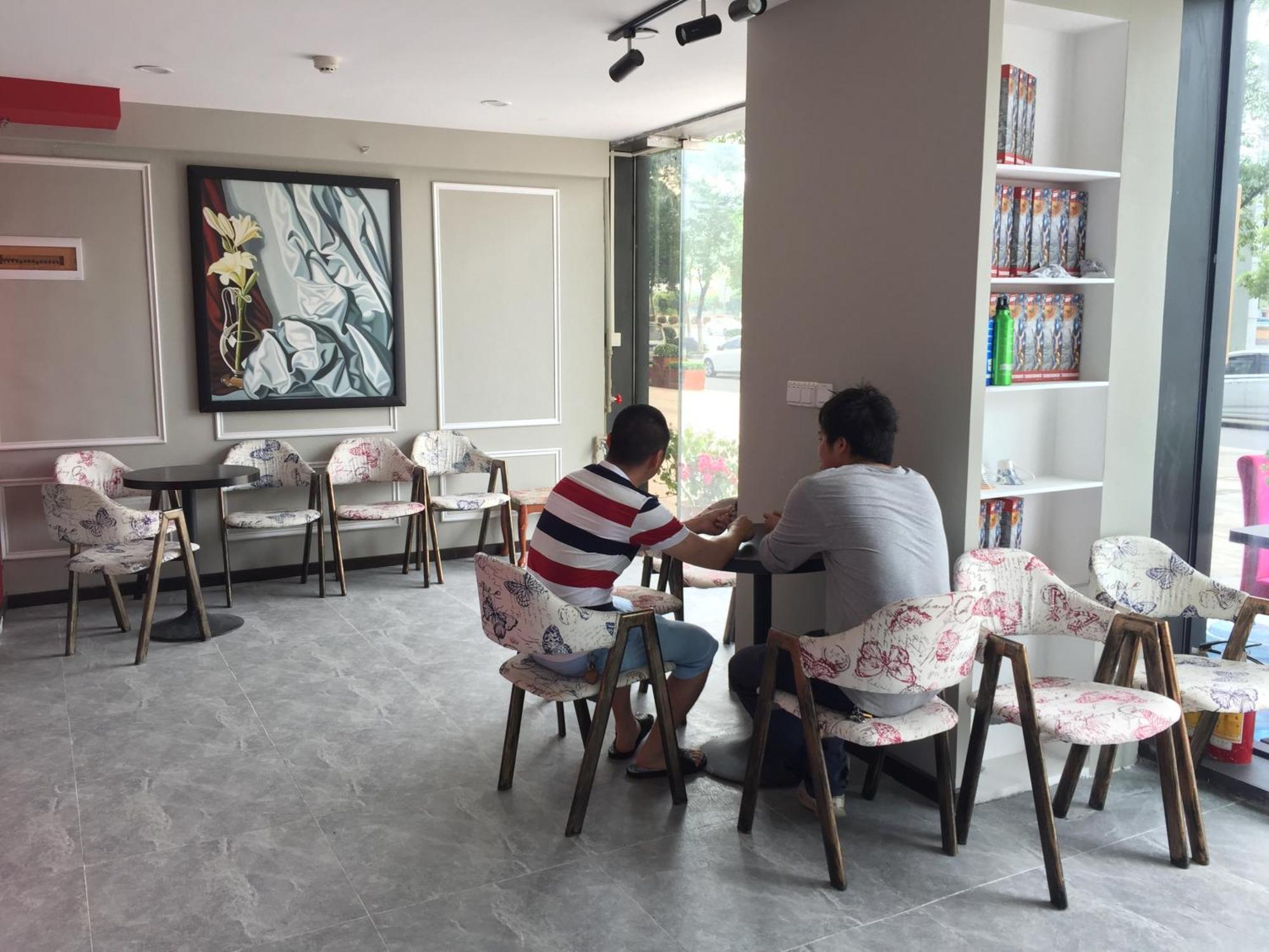 April Fair Duplex Apartment Guangzhou South Railway Station Ao Yuan Yue Shi Dai Branch Extérieur photo